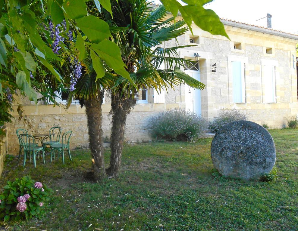 Bed and Breakfast Sous Les Marronniers Petit-Palais-et-Cornemps Zimmer foto